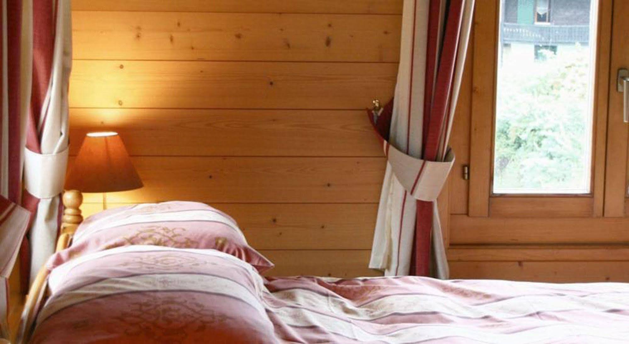 Chalet Suisse Bed And Breakfast Morgins Exterior photo
